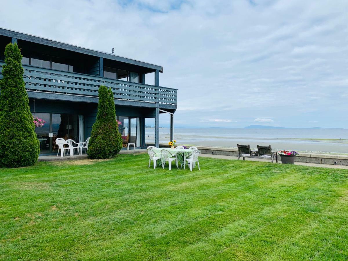 Sand Pebbles Inn Кваликум-Бич Экстерьер фото